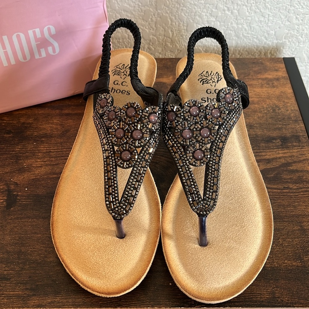 🆕 GC Chloe gem sandals